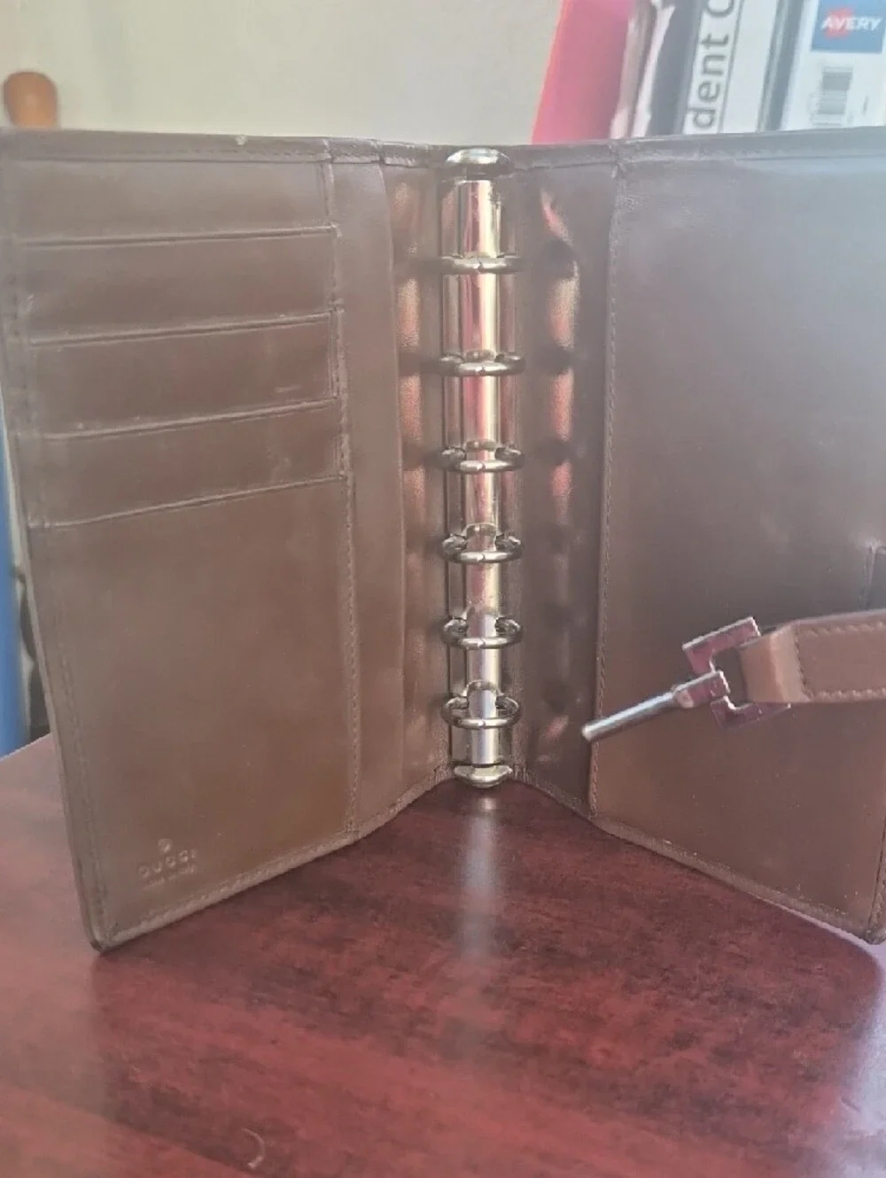 Bundle Gucci Wallet And Make Up Bag For Only $95 - Picture 5 of 16
